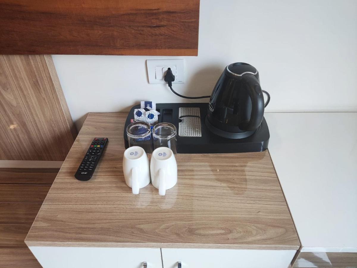 Hotel Xenia バラナシ エクステリア 写真