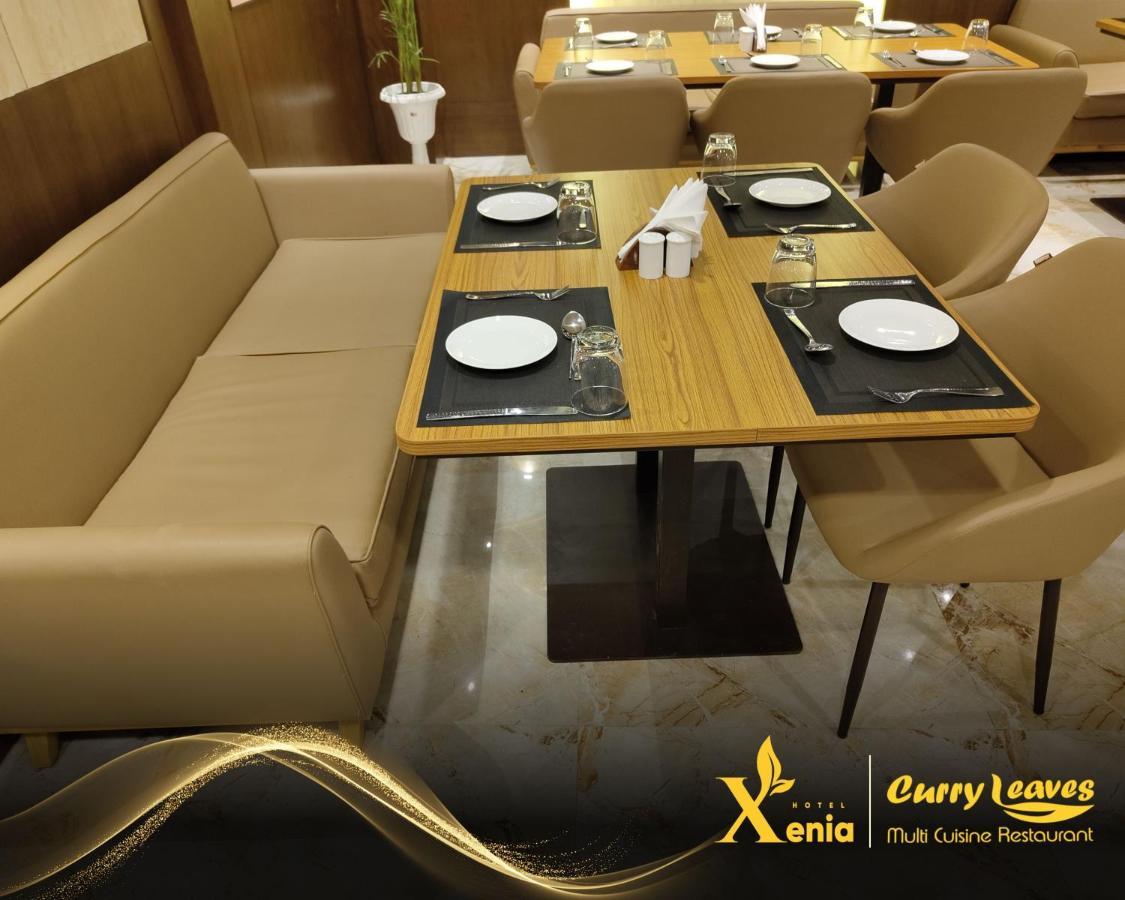 Hotel Xenia バラナシ エクステリア 写真